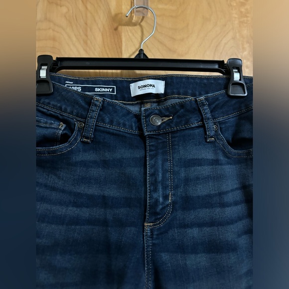 Sonoma Skinny Jeans Dark Wash Size 12PS EUC - Picture 5 of 9